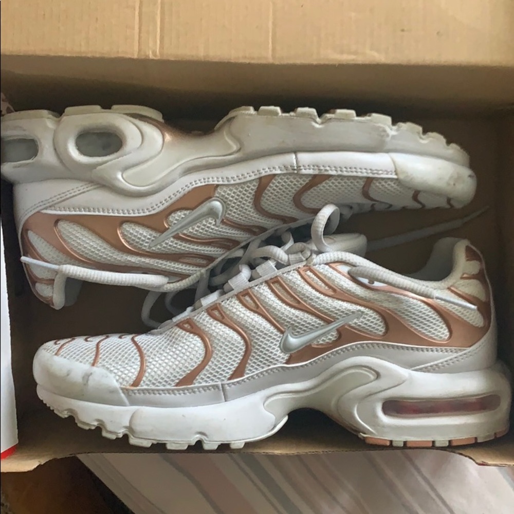 AIR MAX PLUS GS